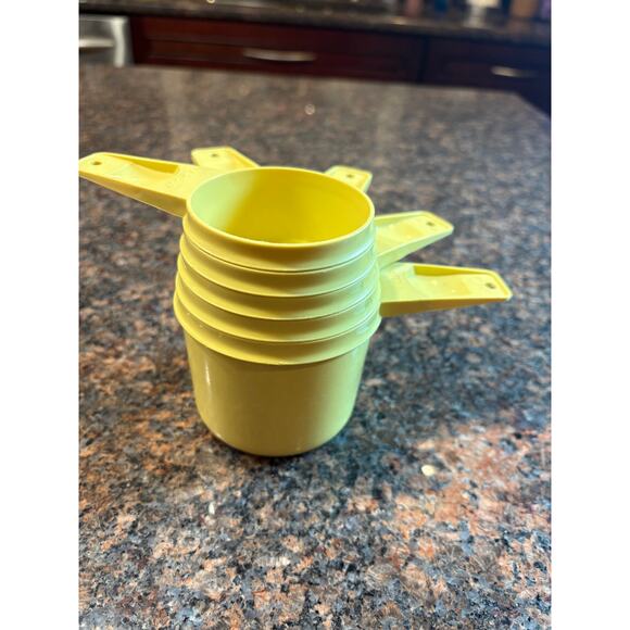 Tupperware Other - Tupperware Vintage Yellow Nesting Measuring Cups Set of 6